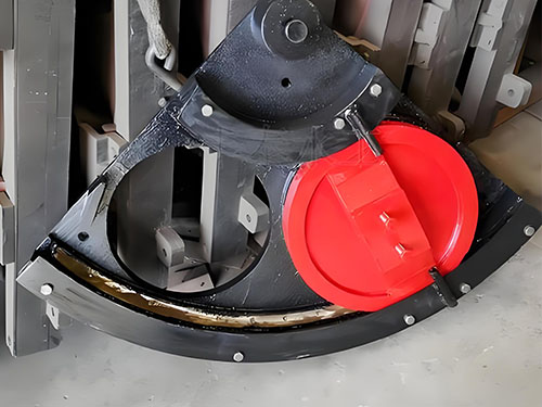 1770624708112433.jpg 镶铜硬止水斜拉双向转盖铸铁闸门