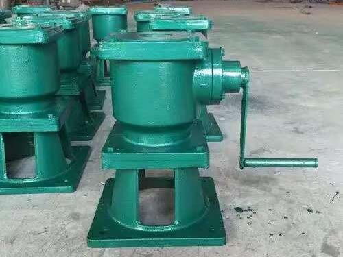 QL-5T启闭机安装：农田灌溉渠用，地脚螺栓预紧力达500N·m才牢固文章图